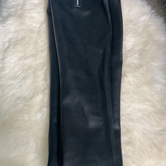 Pretty little thing black leather pants - Picture 5 of 5